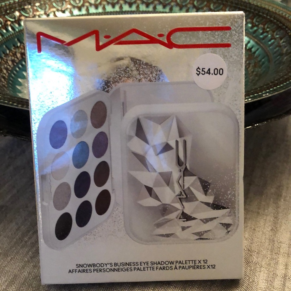 MAC Snowbody's Business Eye Shadow Palette. New in Box with tag.